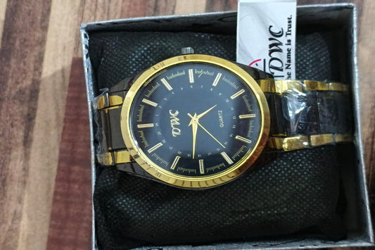 DWC Luxury Metal Strap Men’s Watch – Premium Quartz Edition